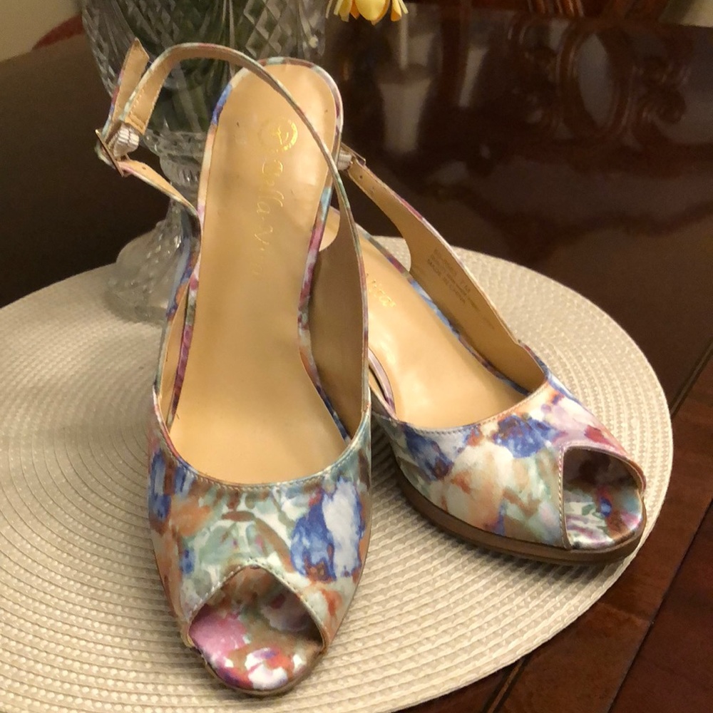 Brand New Bella - Vita Heels, Size 7
